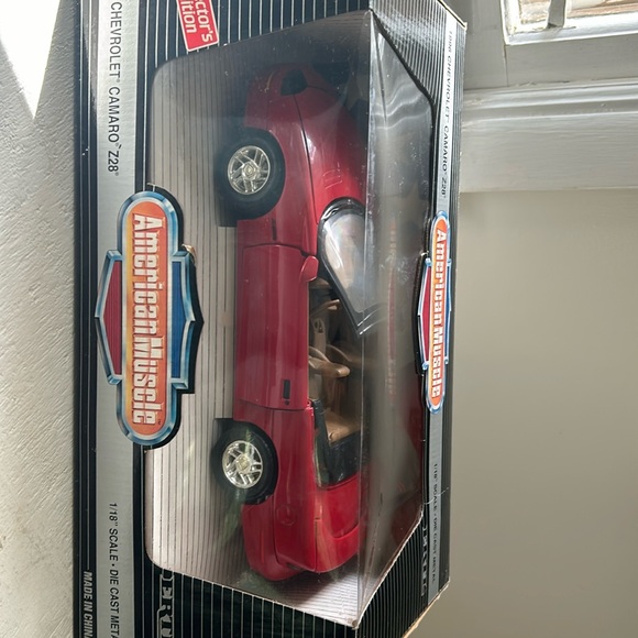 American Muscle 1996 Camaro z28 red - Picture 2 of 11